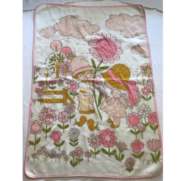 Vintage Fleece Baby Blanket with Bonnet Girl The Bay Flower Power - Picture 2 of 5